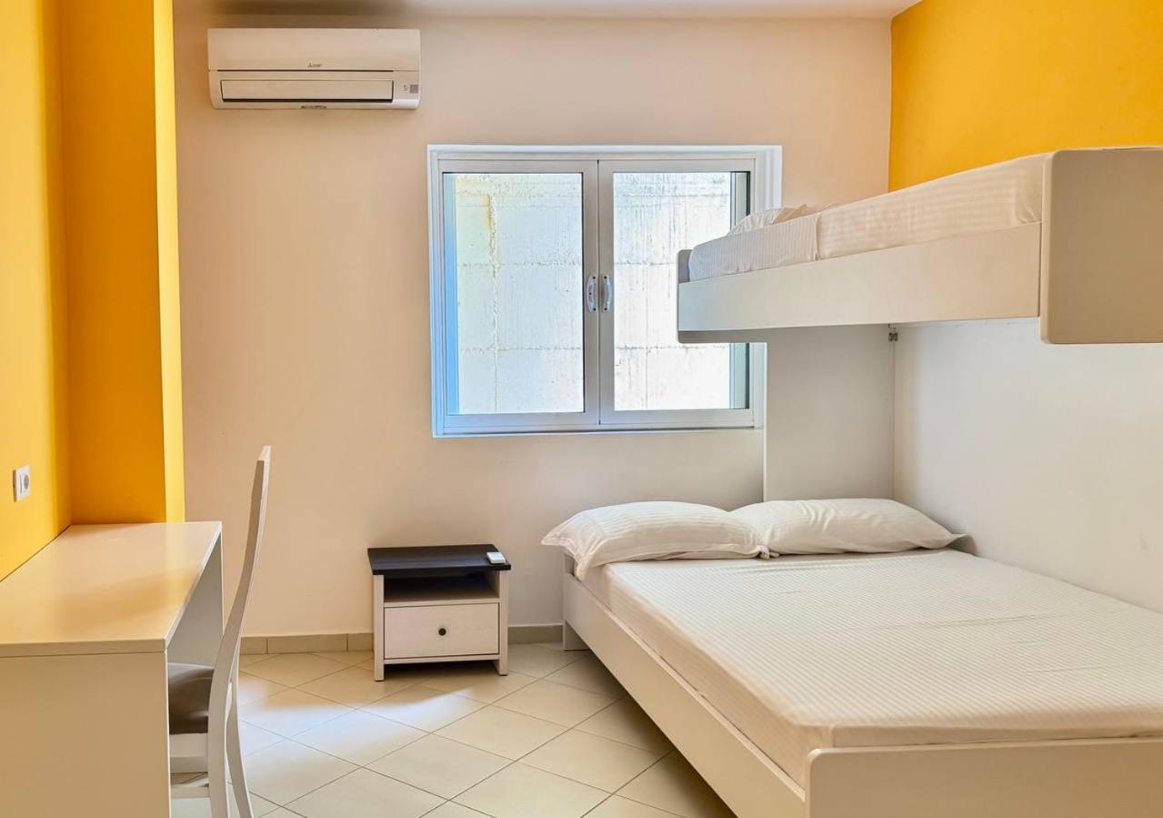 Colorful Sea View Apartment Saranda Zewnętrze zdjęcie